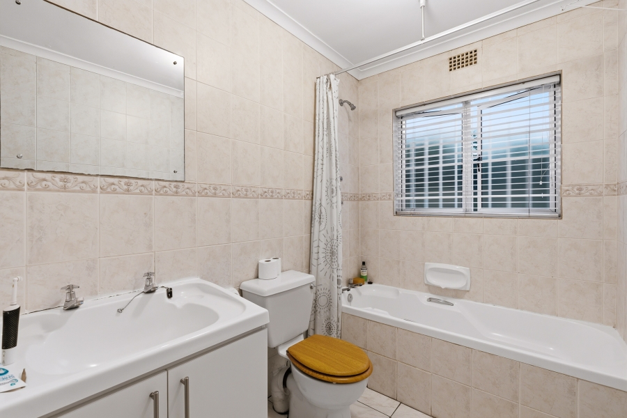 3 Bedroom Property for Sale in Pinelands Western Cape